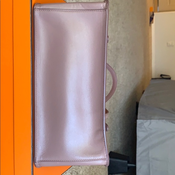 Alaia Nude/Tabac Tote with Crossbody Strap - Picture 3 of 11